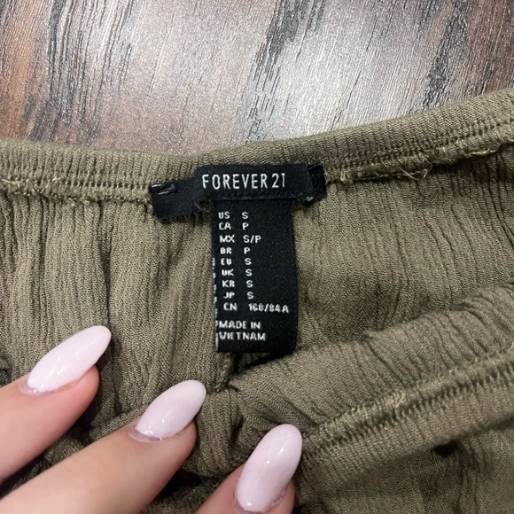 Forever 21 off the shoulder top - Picture 2 of 2